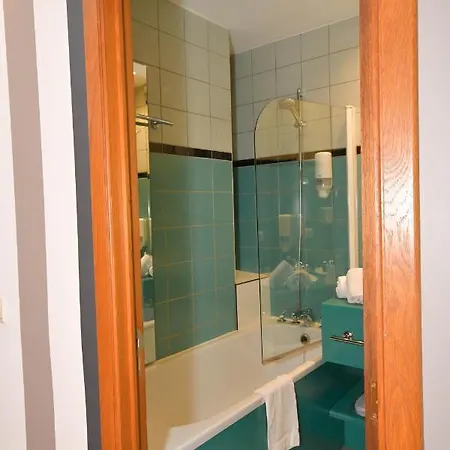 Chateau De Harze 4*